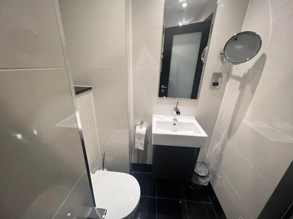 Great St Helen Hotel London 4*,